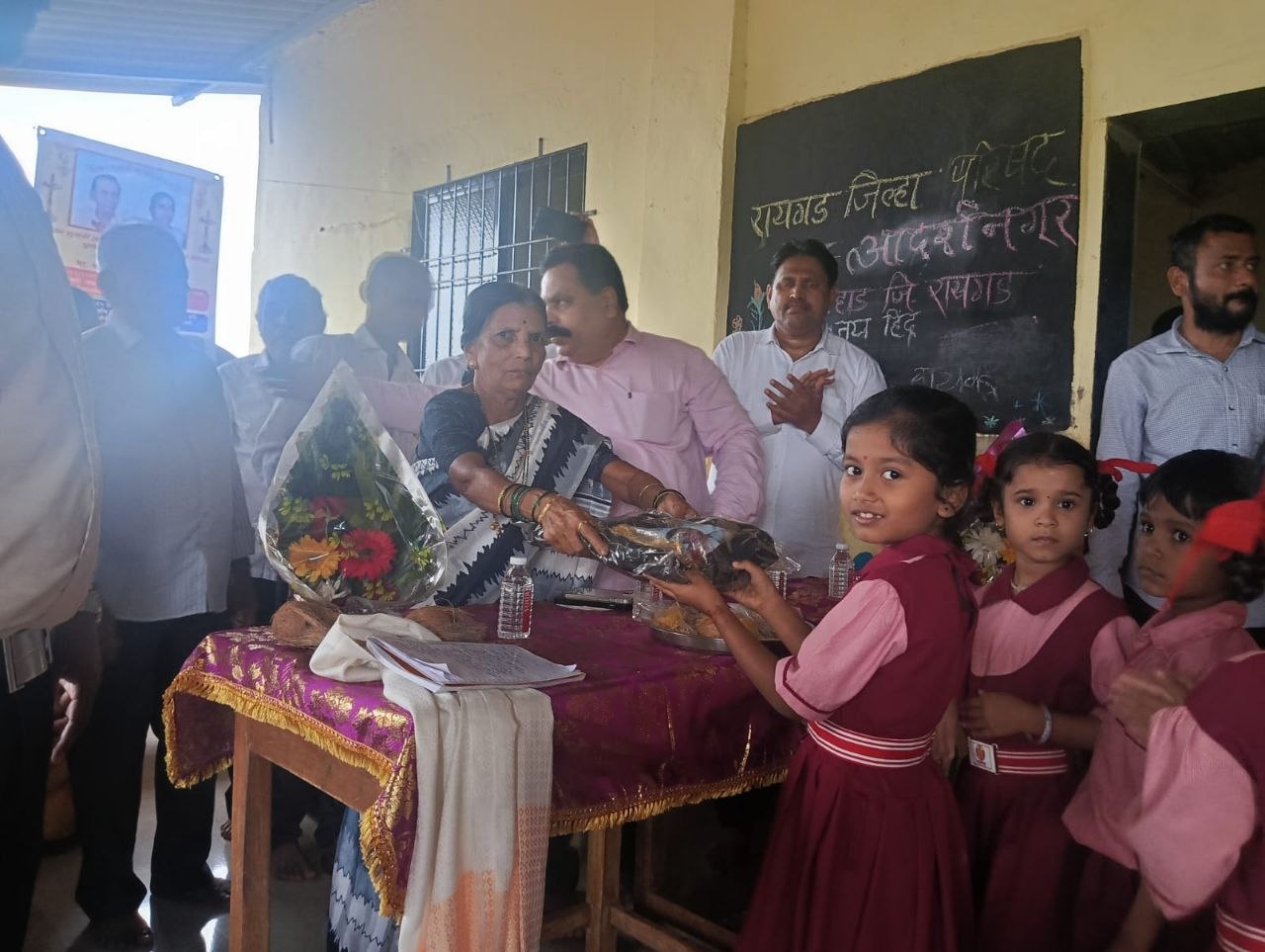 School bag distribution photo 10