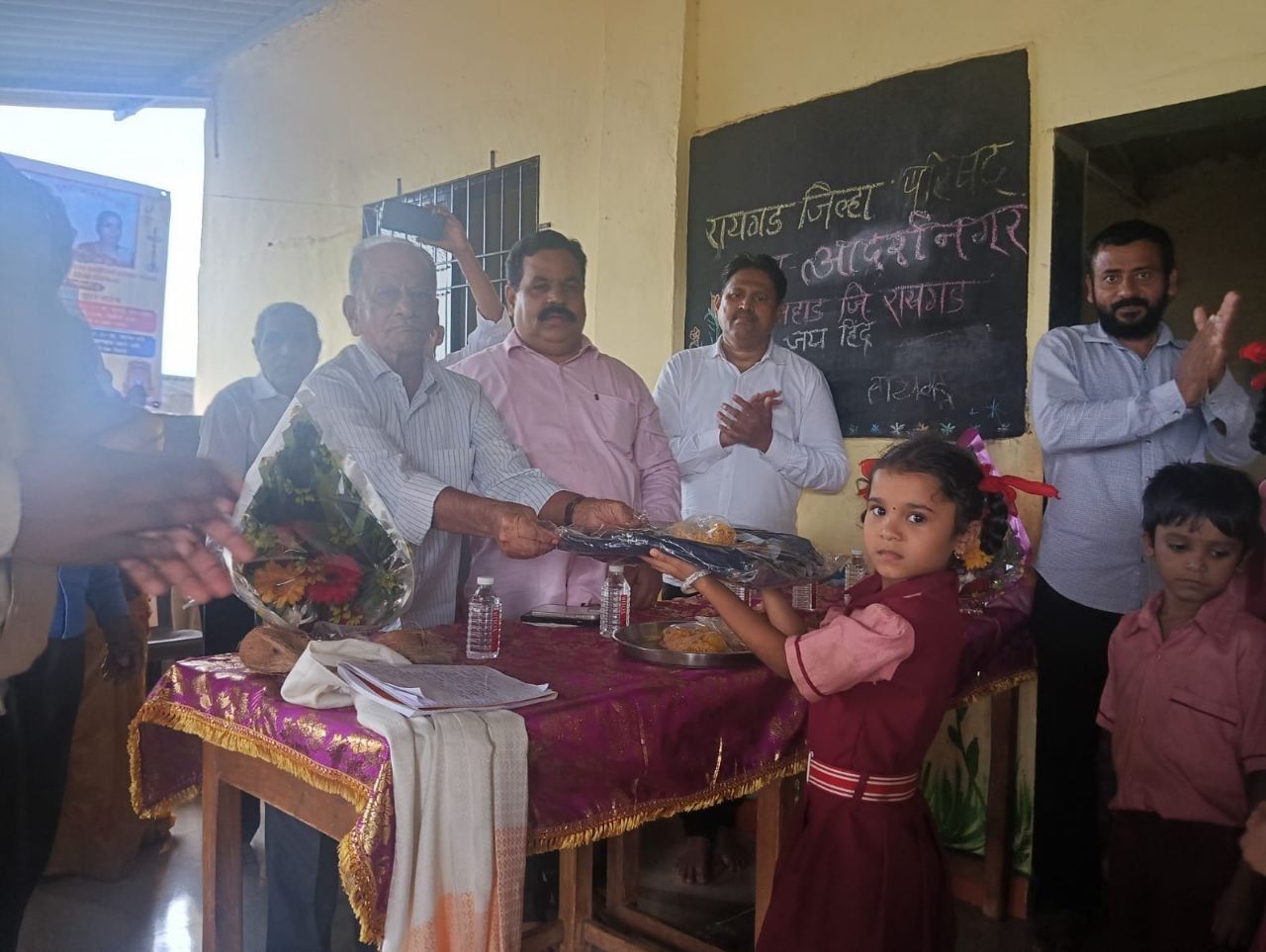 School bag distribution photo 11