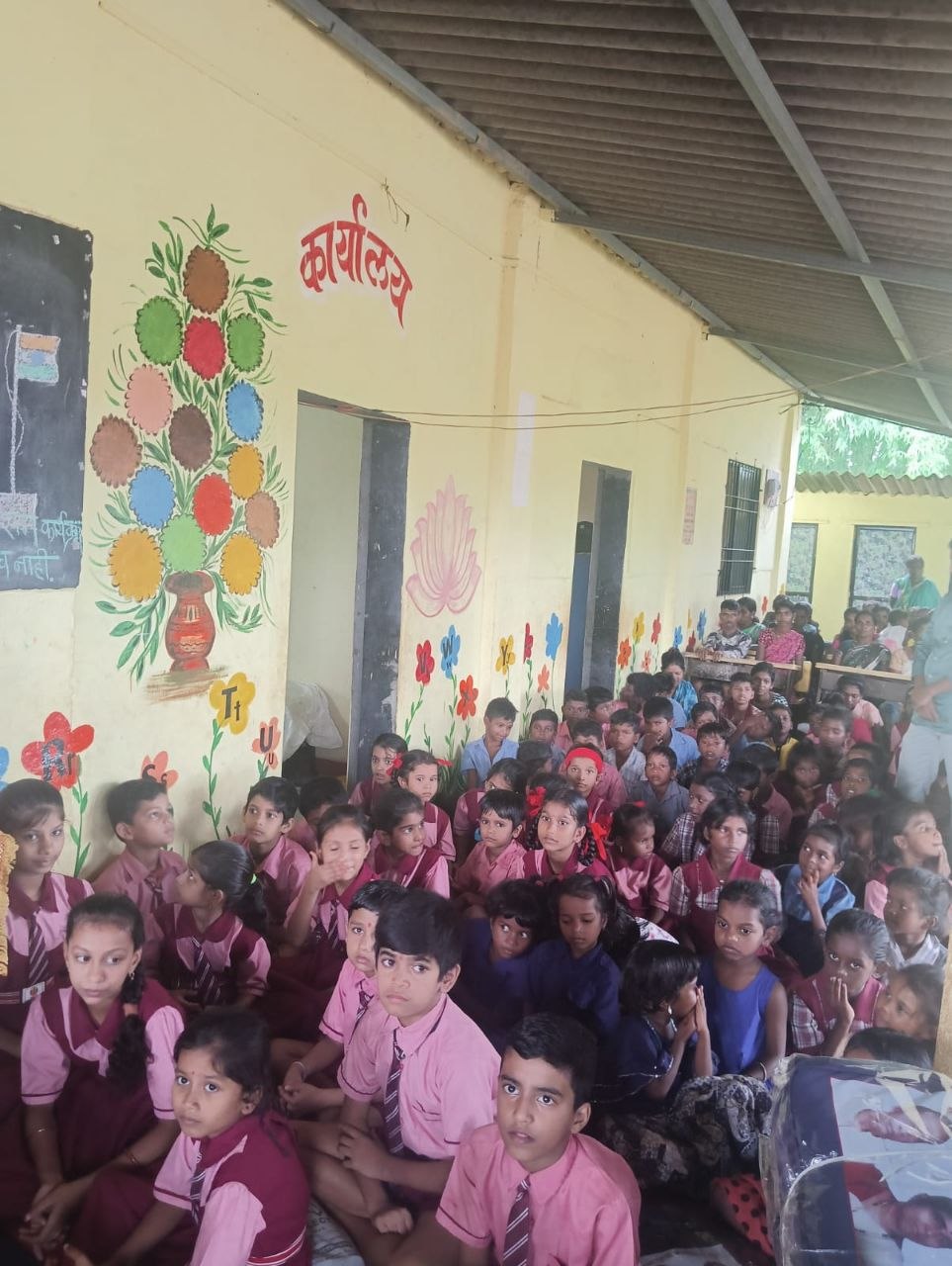 School bag distribution photo 2